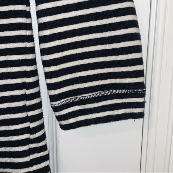 CCO SALE ! Banana Republic soft striped long sleeve Sweater - Picture 3 of 6